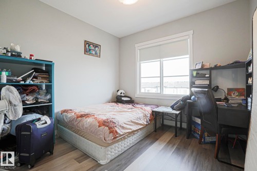 426 812 Welsh Drive, Edmonton, AB - Indoor Photo Showing Bedroom