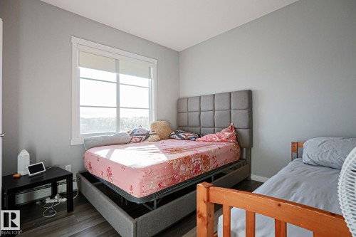 426 812 Welsh Drive, Edmonton, AB - Indoor Photo Showing Bedroom