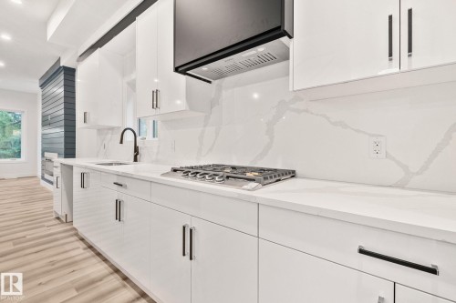 11032 128 Street, Edmonton, AB - Indoor Photo Showing Kitchen
