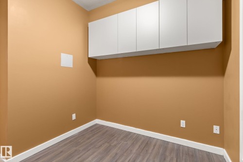 514 10518 113 Street, Edmonton, AB - Indoor Photo Showing Other Room