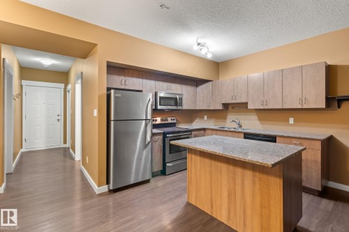 514 10518 113 Street, Edmonton, AB - Indoor Photo Showing Kitchen With Double Sink