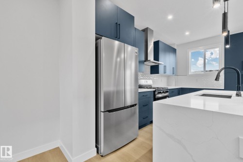 12715 114 Street, Edmonton, AB - Indoor Photo Showing Kitchen With Stainless Steel Kitchen With Upgraded Kitchen