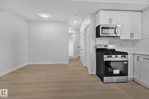 12715 114 Street, Edmonton, AB - Indoor Photo Showing Kitchen