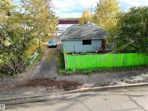 4619 4 Avenue, Edson, AB - Outdoor