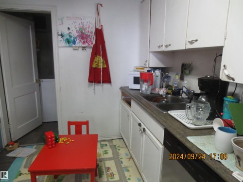 4619 4 Avenue, Edson, AB - Indoor Photo Showing Kitchen With Double Sink