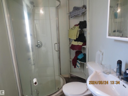 4623 4 Avenue, Edson, AB - Indoor Photo Showing Bathroom