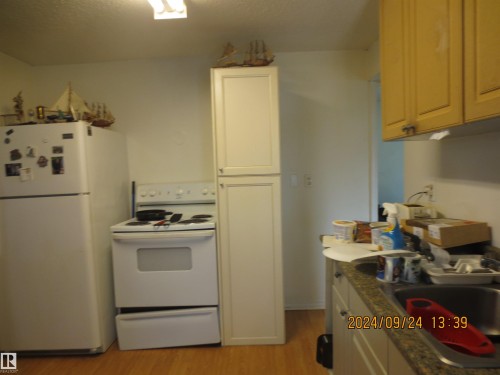 4623 4 Avenue, Edson, AB - Indoor Photo Showing Kitchen