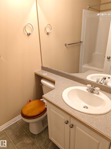 209 7511 171 Street, Edmonton, AB - Indoor Photo Showing Bathroom