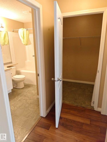 209 7511 171 Street, Edmonton, AB - Indoor Photo Showing Bathroom