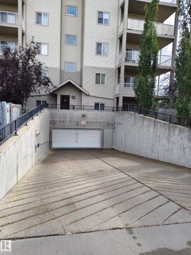 209 7511 171 Street, Edmonton, AB - Outdoor