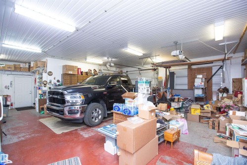 #2-26412 Twp Rd 594, Rural Westlock County, AB - Indoor Photo Showing Garage