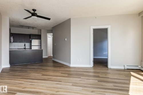 2303 10152 104 Street, Edmonton, AB - Indoor Photo Showing Kitchen