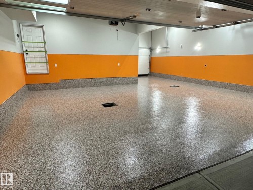 194 Rancher Road, Ardrossan, AB - Indoor Photo Showing Garage