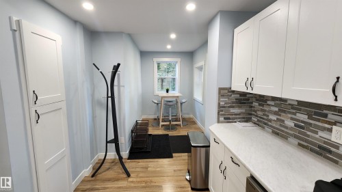 8612 104 Street, Edmonton, AB - Indoor Photo Showing Kitchen