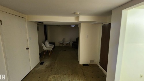 8612 104 Street, Edmonton, AB - Indoor Photo Showing Other Room