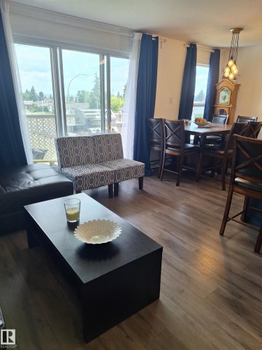 301 7220 144 Avenue, Edmonton, AB - Indoor Photo Showing Living Room