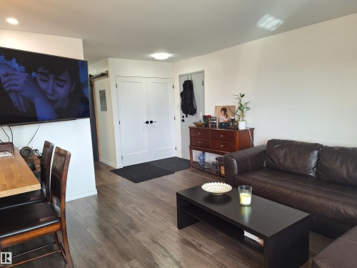 301 7220 144 Avenue, Edmonton, AB - Indoor Photo Showing Living Room