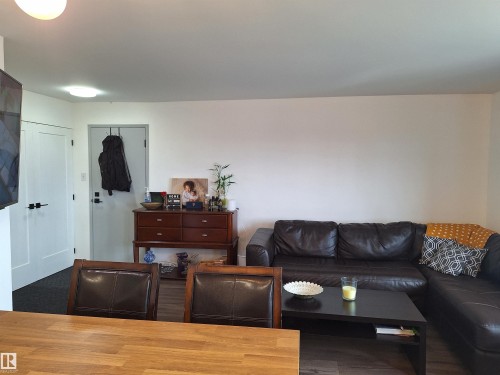 301 7220 144 Avenue, Edmonton, AB - Indoor Photo Showing Living Room