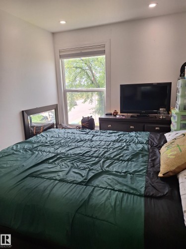 301 7220 144 Avenue, Edmonton, AB - Indoor Photo Showing Bedroom