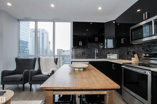 2003 10238 103 Street, Edmonton, AB - Indoor Photo Showing Kitchen With Upgraded Kitchen