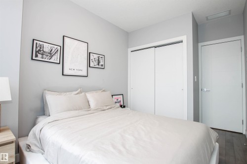 2003 10238 103 Street, Edmonton, AB - Indoor Photo Showing Bedroom