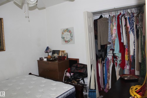 109 Main Road, Derwent, AB - Indoor