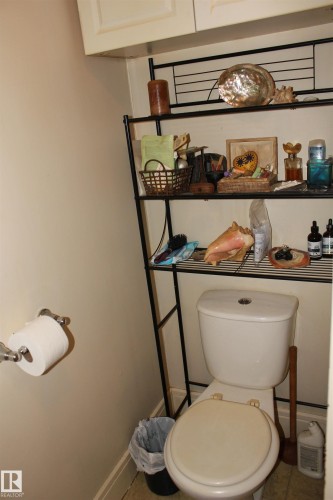 109 Main Road, Derwent, AB - Indoor Photo Showing Bathroom