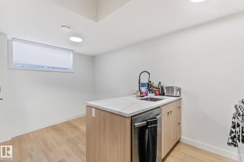 10363 149 Street, Edmonton, AB - Indoor Photo Showing Kitchen