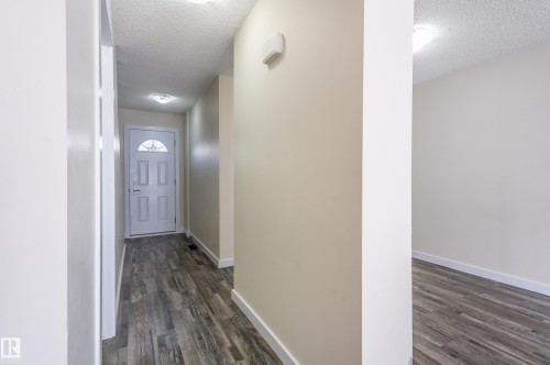 105 14707 53 Avenue, Edmonton, AB - Indoor Photo Showing Other Room