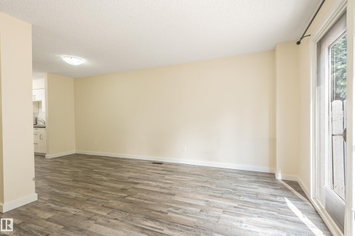 105 14707 53 Avenue, Edmonton, AB - Indoor Photo Showing Other Room