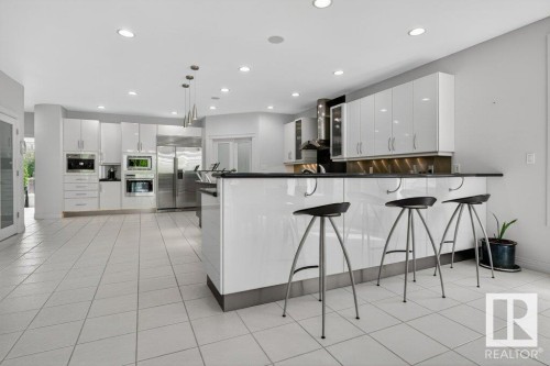 1128 119 Street, Edmonton, AB - Indoor Photo Showing Kitchen With Upgraded Kitchen