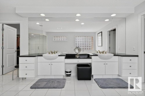 1128 119 Street, Edmonton, AB - Indoor