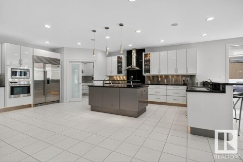 1128 119 Street, Edmonton, AB - Indoor Photo Showing Kitchen With Upgraded Kitchen