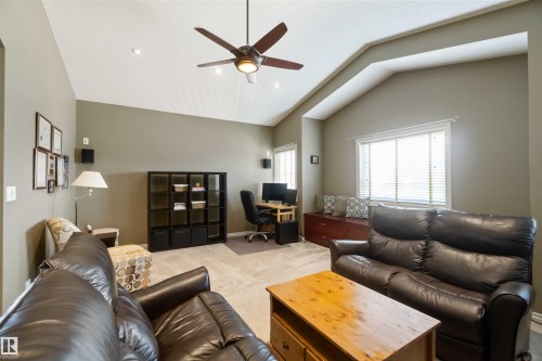 17440 119 Street, Edmonton, AB - Indoor Photo Showing Living Room