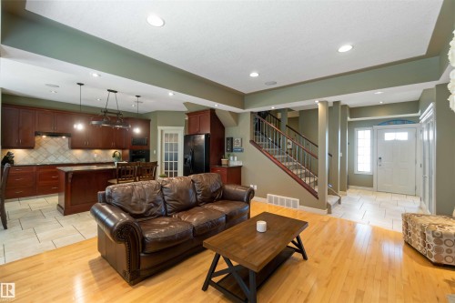 17440 119 Street, Edmonton, AB - Indoor Photo Showing Living Room