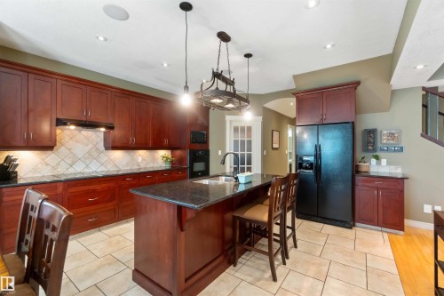 17440 119 Street, Edmonton, AB - Indoor Photo Showing Kitchen