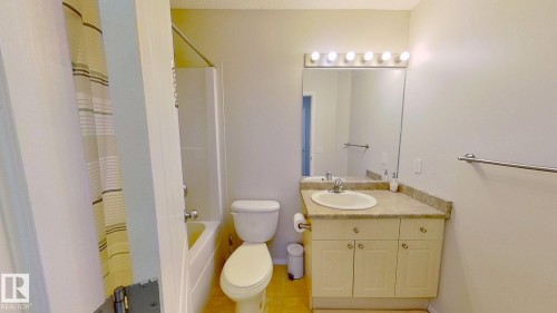 3311 21 Street, Edmonton, AB - Indoor Photo Showing Bathroom