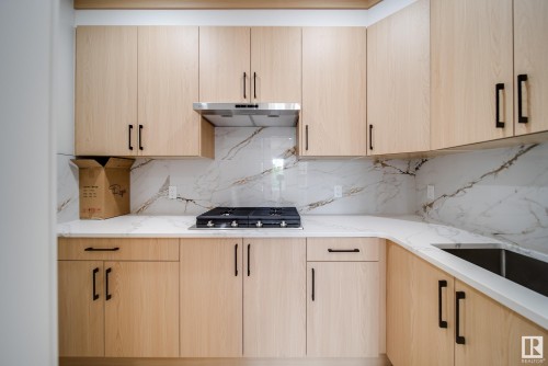 8824 183 Avenue, Edmonton, AB - Indoor Photo Showing Kitchen