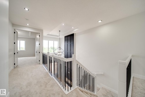 8824 183 Avenue, Edmonton, AB - Indoor Photo Showing Other Room