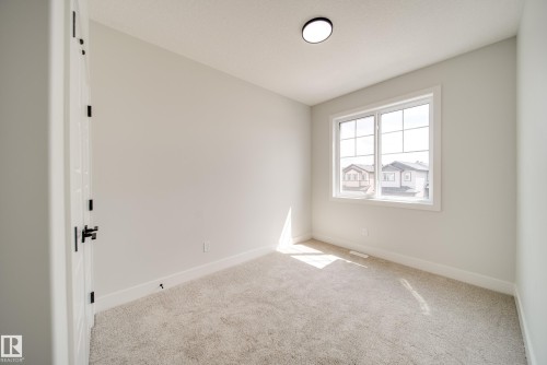 8824 183 Avenue, Edmonton, AB - Indoor Photo Showing Other Room