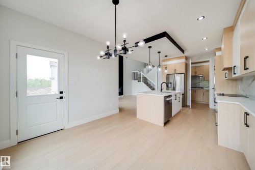 8824 183 Avenue, Edmonton, AB - Indoor Photo Showing Kitchen