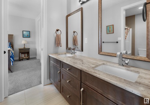 4111 Westcliff Heath Heath, Edmonton, AB - Indoor Photo Showing Bathroom