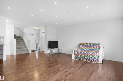 1932 51 Street, Edmonton, AB - Indoor Photo Showing Other Room