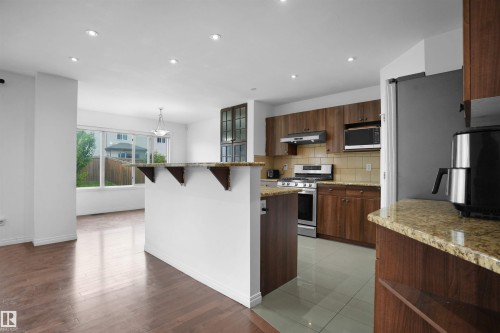 1932 51 Street, Edmonton, AB - Indoor Photo Showing Kitchen