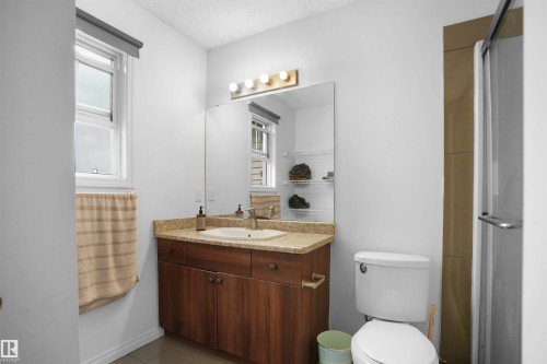1932 51 Street, Edmonton, AB - Indoor Photo Showing Bathroom
