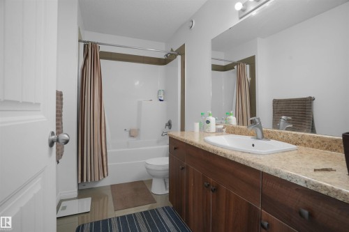 1932 51 Street, Edmonton, AB - Indoor Photo Showing Bathroom