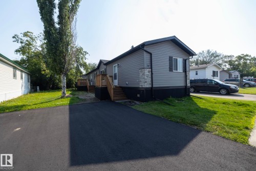 74 Willow Park Estates, Leduc, AB - Outdoor