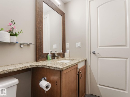 412 12408 15 Avenue, Edmonton, AB - Indoor Photo Showing Bathroom