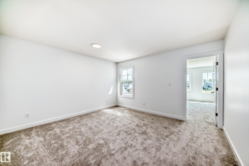 631 Kinglet Boulevard, Edmonton, AB - Indoor Photo Showing Other Room
