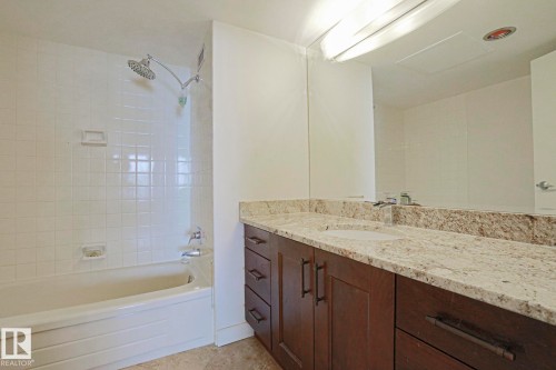 702 9923 103 Street, Edmonton, AB - Indoor Photo Showing Bathroom